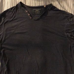 Guess T-shirt